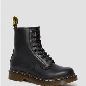Dr. Martens 1460 W Size 8